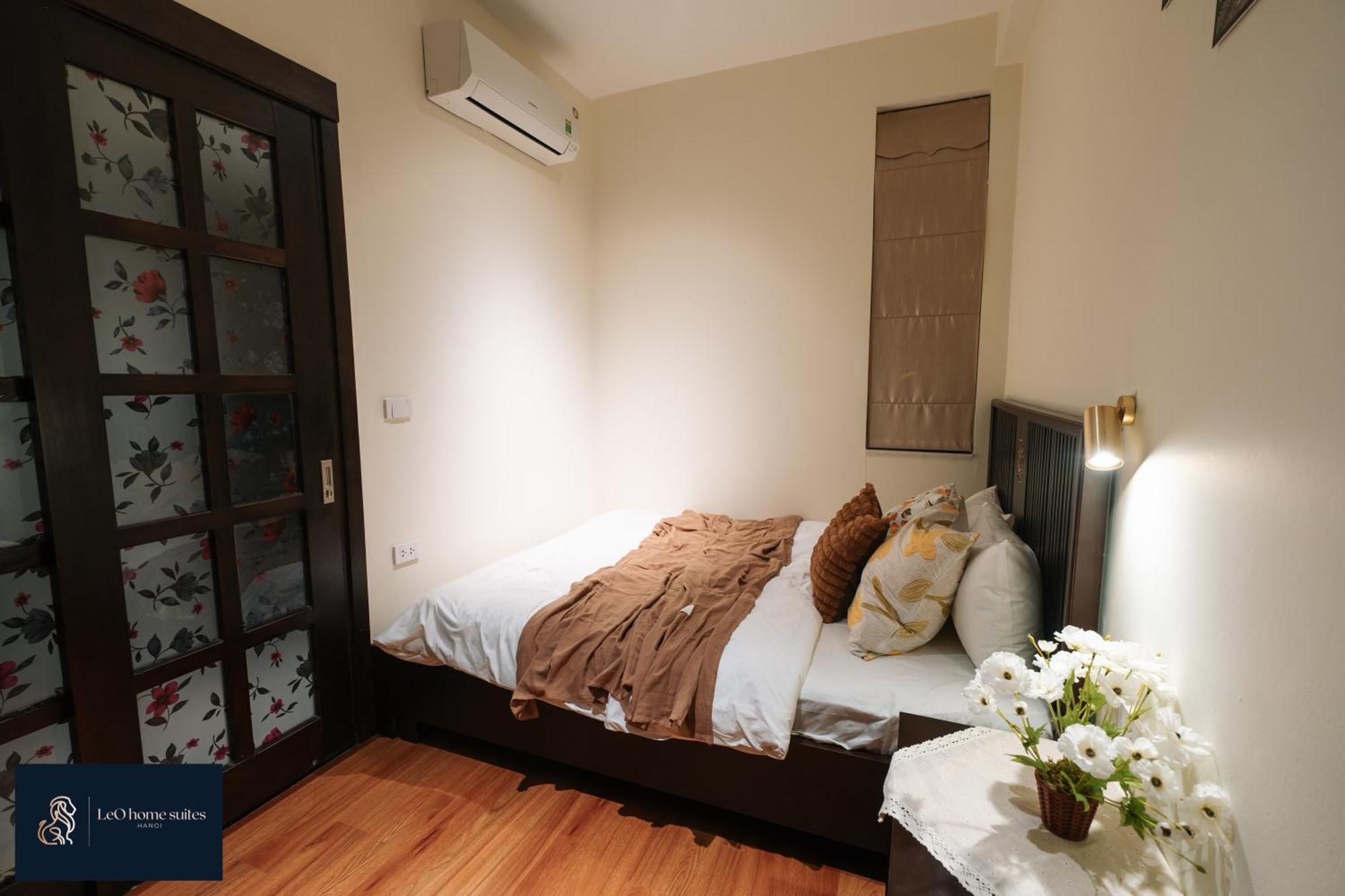 Home Suites -Natural Light -Projector -Spacious - 2Br Incenter هانوي المظهر الخارجي الصورة