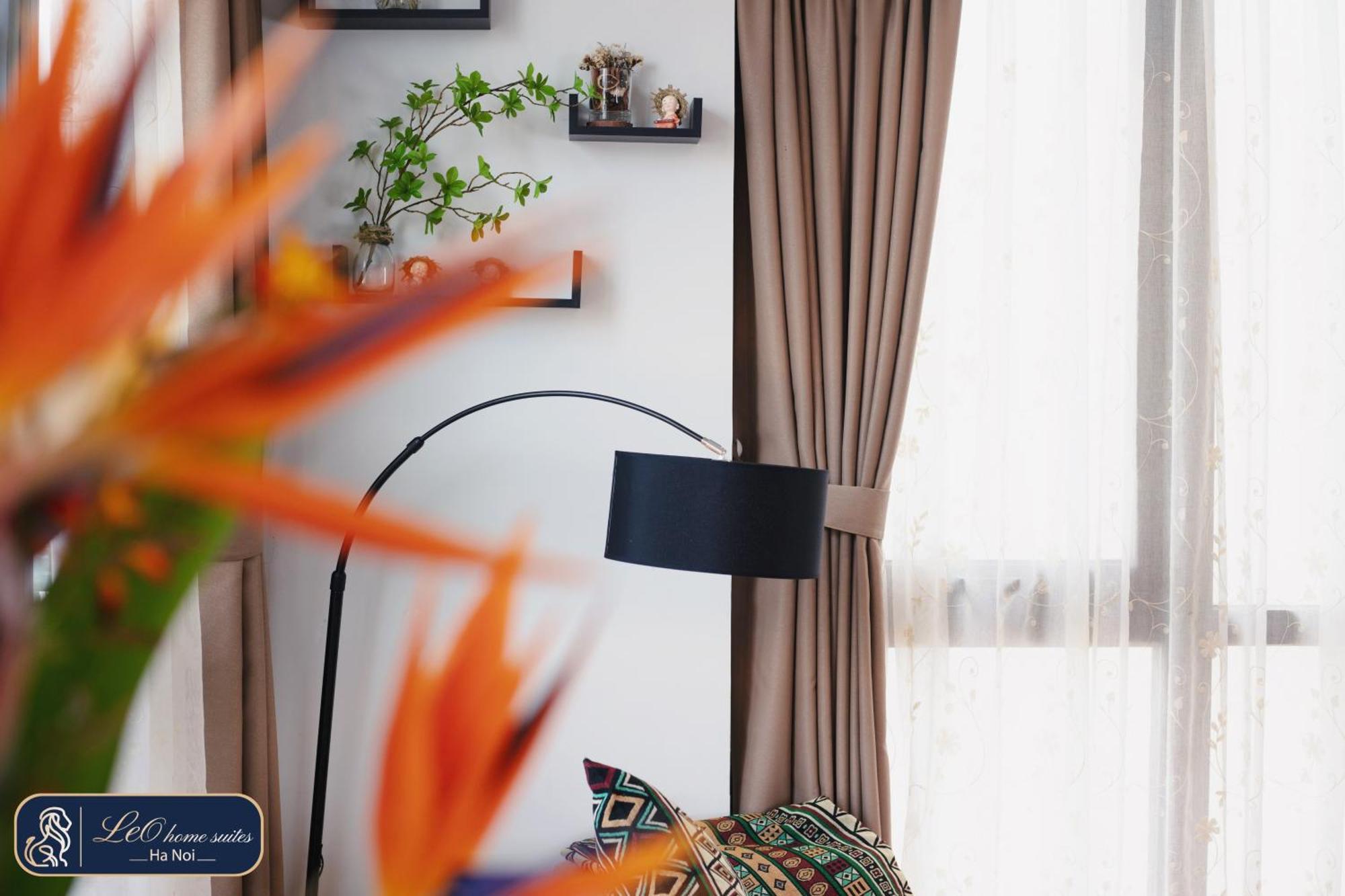 Home Suites -Natural Light -Projector -Spacious - 2Br Incenter هانوي المظهر الخارجي الصورة