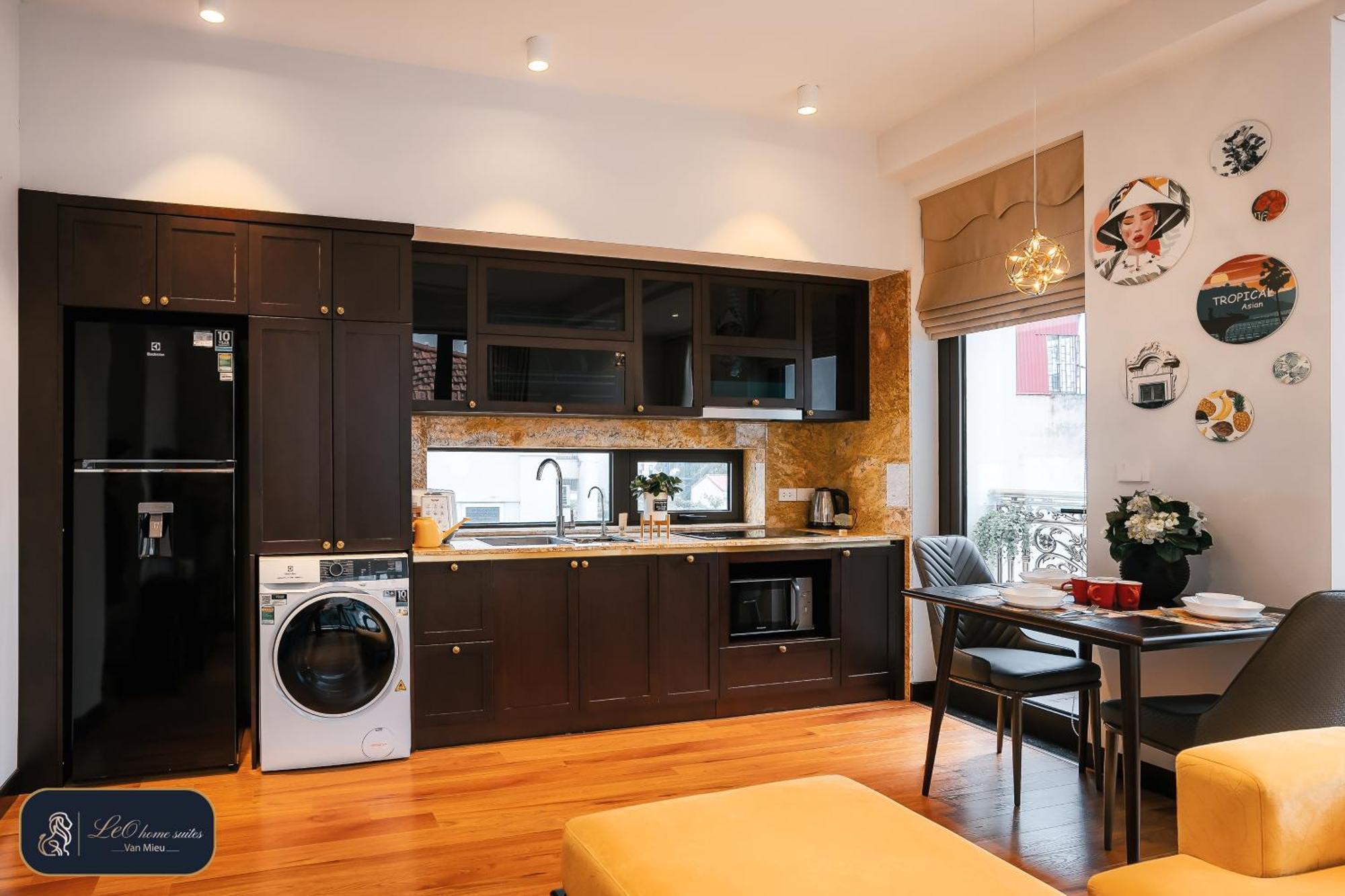 Home Suites -Natural Light -Projector -Spacious - 2Br Incenter هانوي المظهر الخارجي الصورة